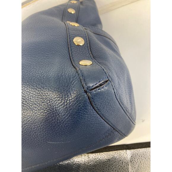 MICHAEL KORS, LARGE NAVY PEBBLED LEATHER SHOULDER BAG (ASIS) - Picture 6 of 16